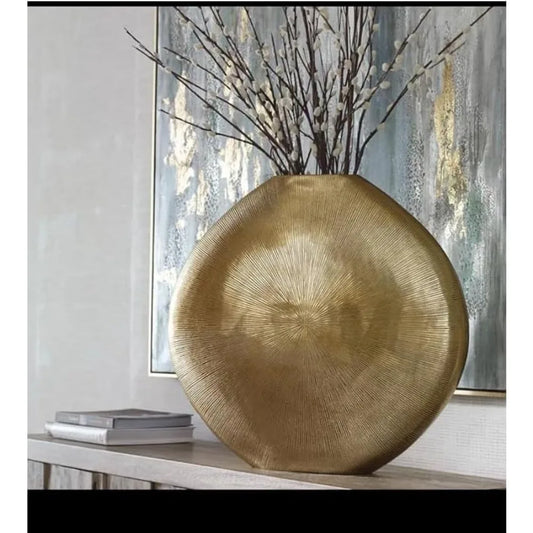 Gold Metal Vase Elegant Flower Vase Minimalist Design Durable