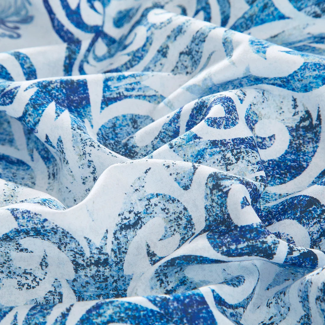 Queen size three piece quilt cover set, double sided bedding, including matching pillowcases